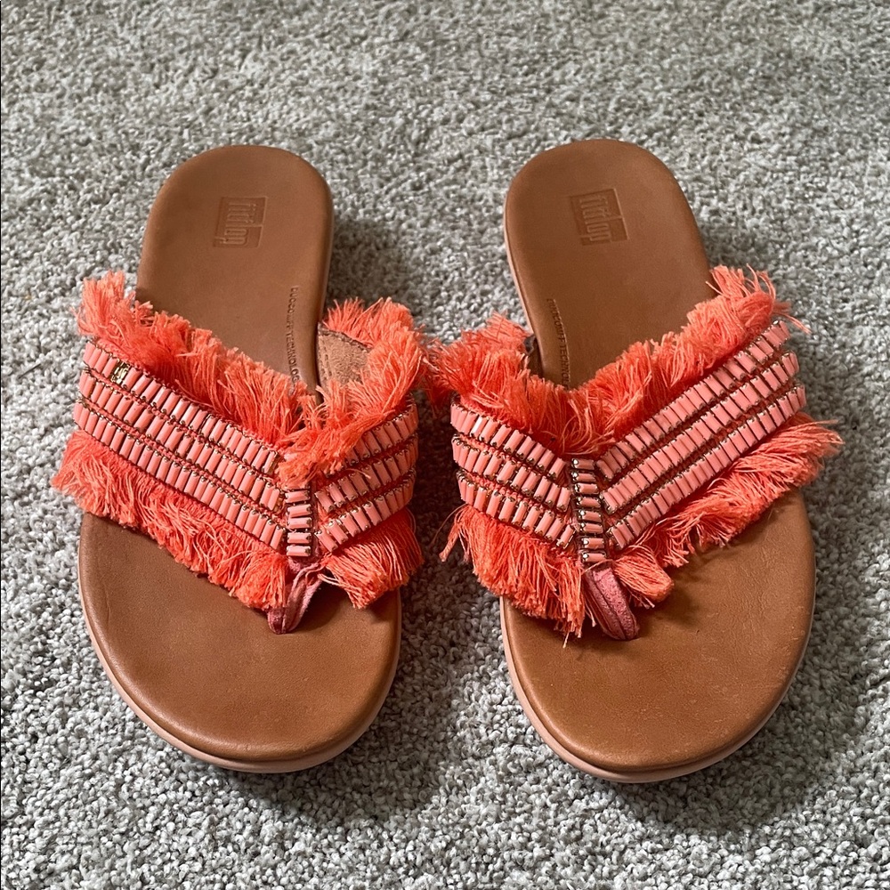 Fitflop Ava Crystalstone fringy flip flop Sandals Sz 7 orange like new beaded